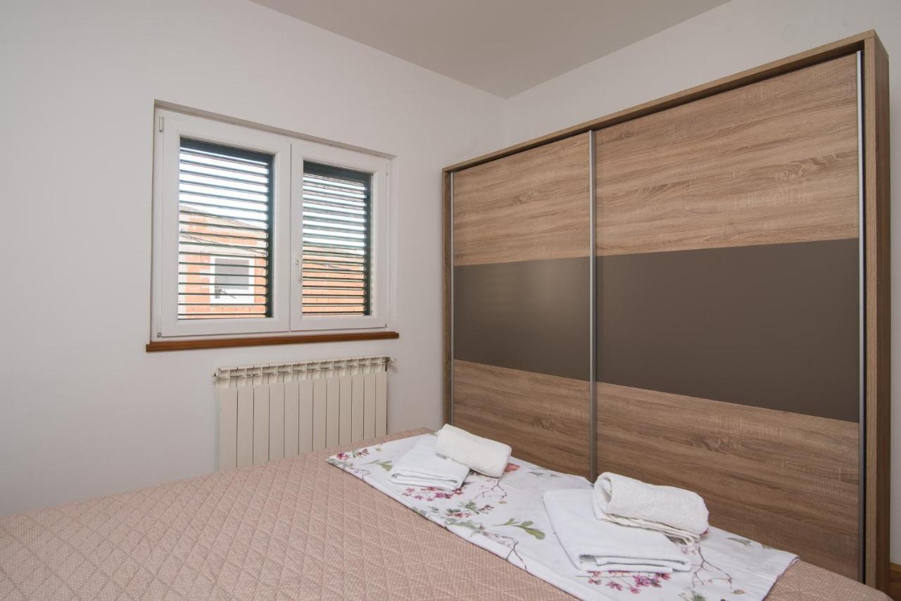 Apartman Josipa Trogir Exterior foto